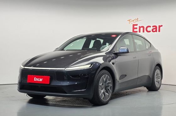 Tesla Model Y L Long Range AWD — пробег 141 км — фото 1 из 5
