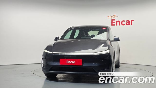 Tesla Model Y L Long Range AWD — пробег 141 км — фото 3 из 5