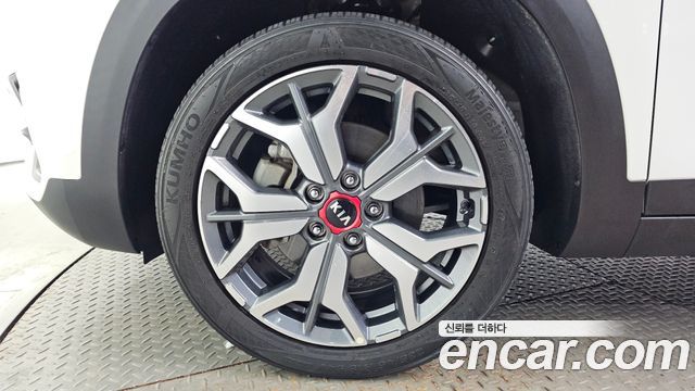 Kia Seltos из Кореи Encar
