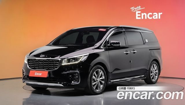 Kia Carnival 9-Seater Noblesse Special — пробег 48 482 км — фото 1 из 5