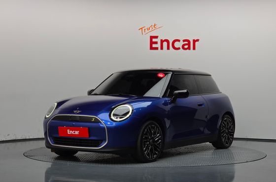 Mini Cooper SE Favoured — пробег 24 176 км — фото 1 из 5