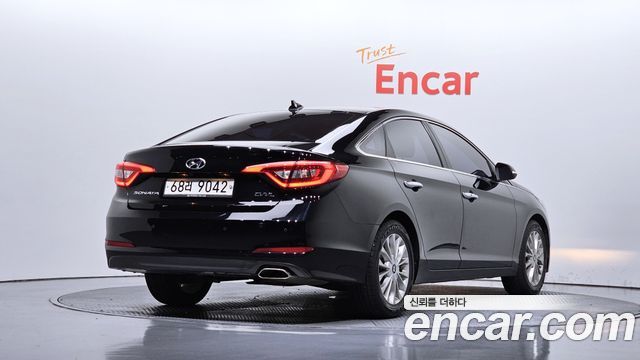 Hyundai Sonata 2.0 Style — пробег 76 972 км — фото 2 из 5