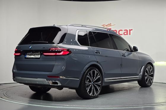 BMW X7 xDrive 40i Design Pure Excellence Frist Edition 6STR — пробег 39 482 км — фото 2 из 5