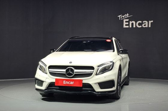 Mercedes-Benz GLA-Class GLA45 AMG 4MATIC — пробег 81 679 км — фото 3 из 5