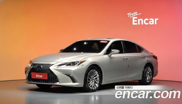 Lexus ES Luxury Plus — пробег 126 374 км — фото 1 из 5