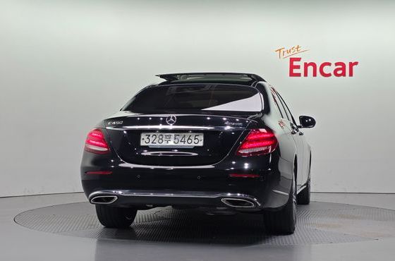 Mercedes-Benz E-Class E450 4MATIC Exclusive — пробег 72 652 км — фото 4 из 5