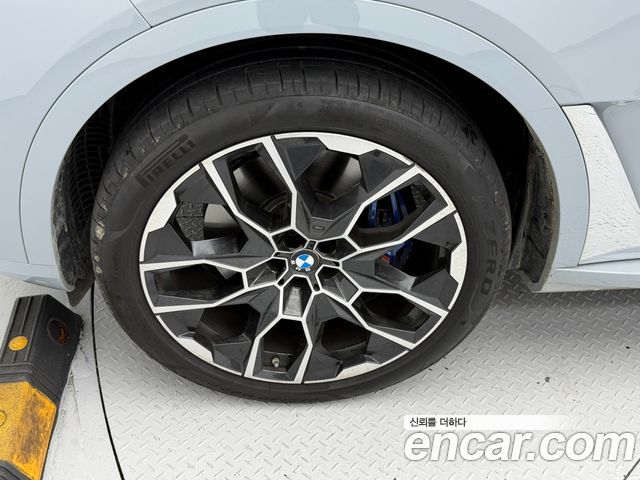 BMW X7 xDrive 40d M Sport 7 STR — пробег 10 400 км — фото 5 из 5