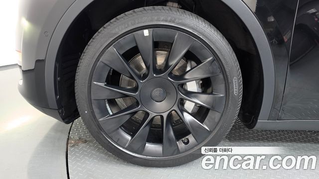 Tesla Model Y Long Range AWD — пробег 84 842 км — фото 5 из 5