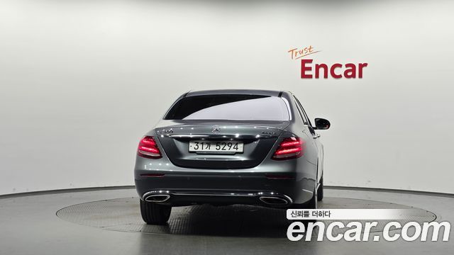Mercedes-Benz E-Class E300 4MATIC Exclusive — пробег 106 448 км — фото 4 из 5
