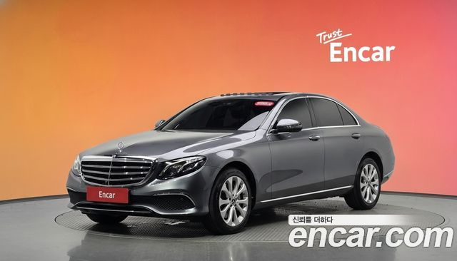 Mercedes-Benz E-Class E300 4MATIC Exclusive — пробег 106 448 км — фото 1 из 5