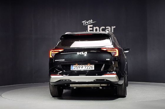 Kia Sportage HEV 1.6 4WD Signature — пробег 24 611 км — фото 4 из 5