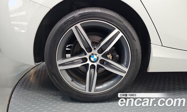 BMW 1-Series 118d Urban Pack1 5Dr — пробег 121 498 км — фото 5 из 5