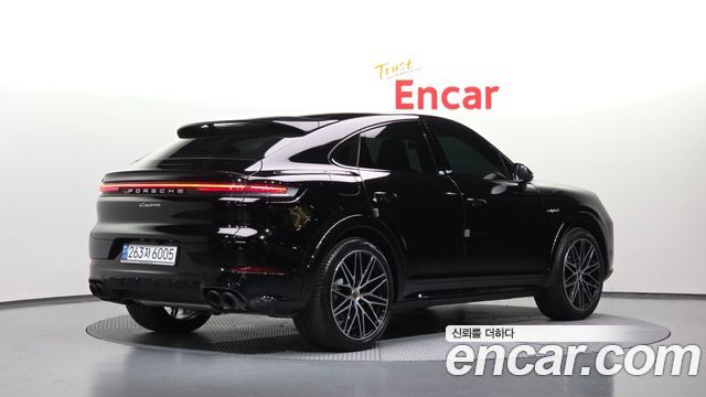 Porsche Cayenne 3.0 E-Hybrid Coupe — пробег 7 369 км — фото 2 из 5