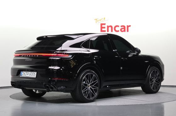 Porsche Cayenne 3.0 E-Hybrid Coupe — пробег 7 369 км — фото 2 из 5