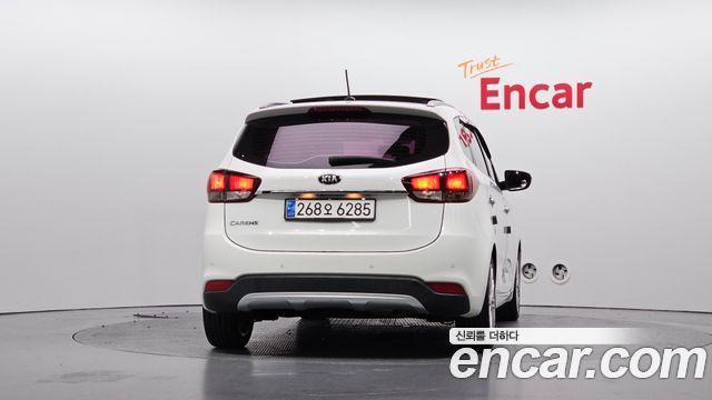 Kia Carens из Кореи Encar