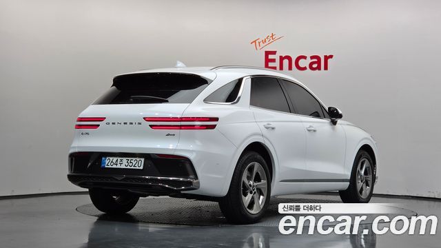 Genesis GV70 2.5T Gasoline AWD — пробег 3 335 км — фото 2 из 5