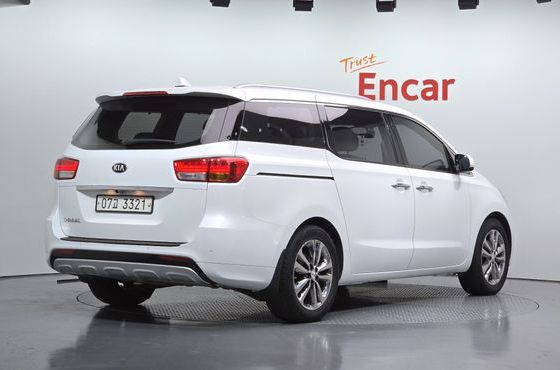 Kia Carnival 9-seater Prestige — пробег 139 696 км — фото 2 из 5