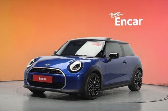 Mini Cooper Favoured — пробег 23 807 км — фото 1 из 5