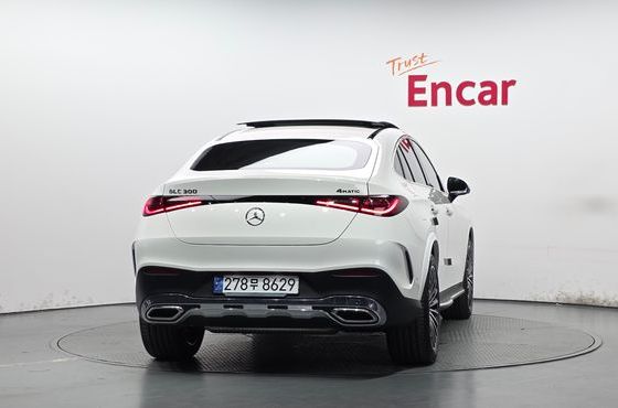 Mercedes-Benz GLC-Class GLC300 4MATIC Coupe — пробег 17 817 км — фото 4 из 5