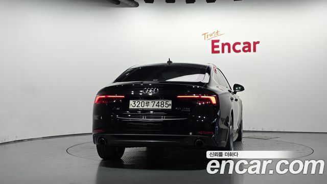 Audi A5 45 TFSI Quattro Premium Sportback — пробег 74 303 км — фото 4 из 5