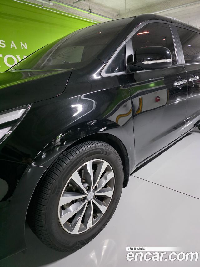 Kia Carnival из Кореи Encar