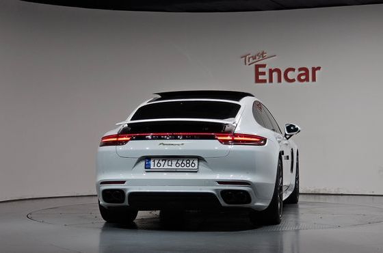 Porsche Panamera 2.9 AWD E-Hybrid — пробег 67 027 км — фото 4 из 5