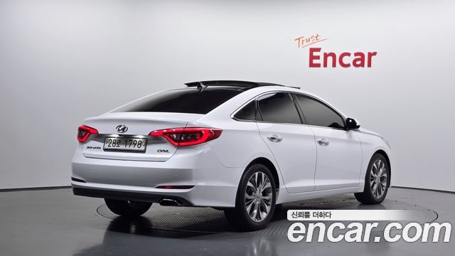 Hyundai Sonata 2.0 Smart — пробег 142 078 км — фото 2 из 5