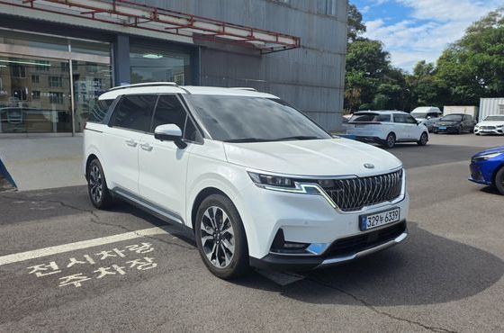 Kia Carnival Diesel 9-Seater Signature — пробег 72 644 км — фото 3 из 5