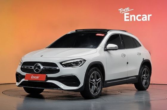 Mercedes-Benz GLA-Class GLA250 4MATIC — пробег 40 787 км — фото 1 из 5