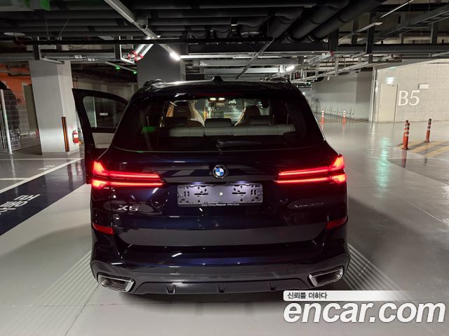 BMW X5 xDrive 30d M Sport — пробег 5 км — фото 2 из 5