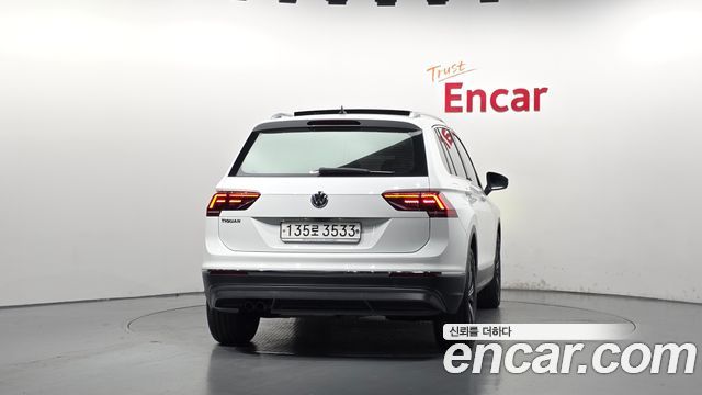 Volkswagen Tiguan 2.0 TDI Prestige — пробег 41 703 км — фото 4 из 5