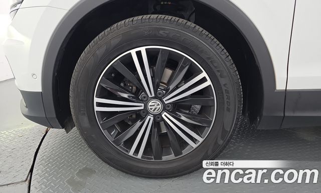 Volkswagen Tiguan 2.0 TDI Prestige — пробег 41 703 км — фото 5 из 5