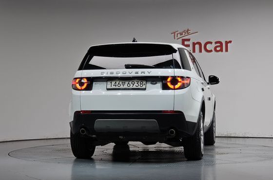 Land Rover Discovery Sport 2.0 TD4 SE (150PS) — пробег 50 150 км — фото 4 из 5