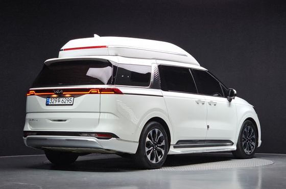 Kia Carnival Gasoline 9-Seater Hi-Limousine Signature — пробег 52 047 км — фото 2 из 5