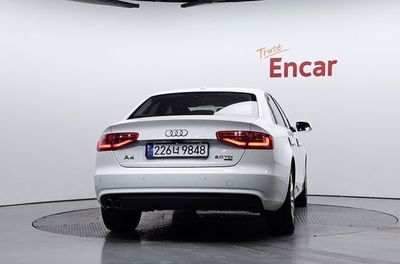 Audi A4 2.0 TDI Quattro Dynamic B8 — пробег 111 219 км — фото 4 из 5