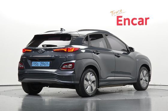 Hyundai Kona Premium — пробег 301 408 км — фото 2 из 5