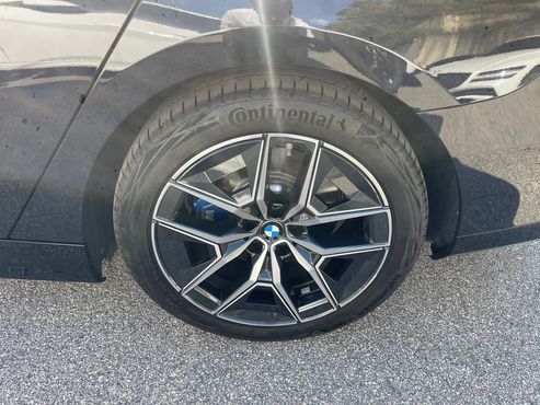 BMW i5 eDrive 40 M Sport — пробег 4 035 км — фото 5 из 5