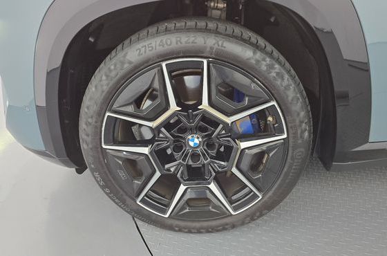 BMW XM 4.4 — пробег 69 365 км — фото 5 из 5