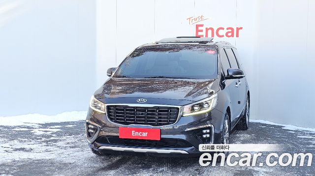 Kia Carnival 9-Seater Noblesse Special — пробег 118 739 км — фото 3 из 5