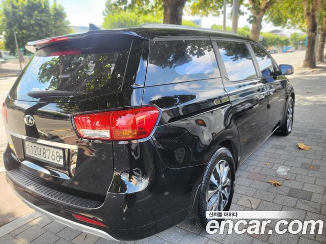 Kia Carnival 9-seater Luxury — пробег 146 883 км — фото 2 из 5