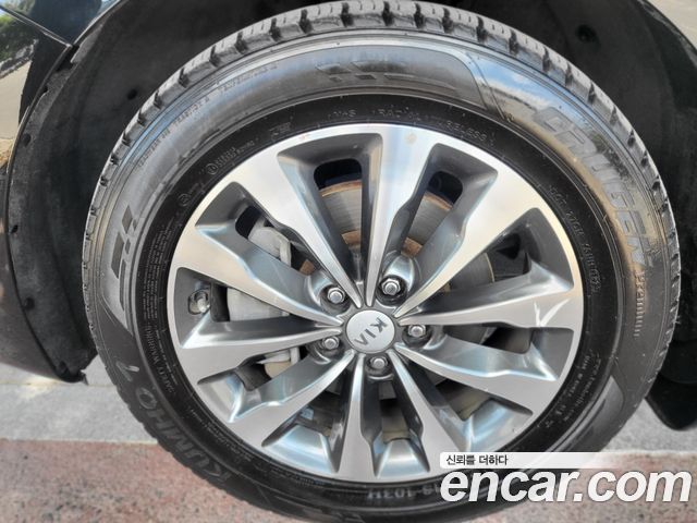Kia Carnival 9-seater Luxury — пробег 146 883 км — фото 5 из 5