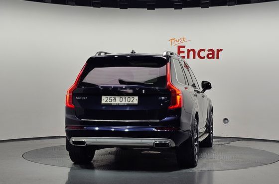 Volvo XC90 D5 Momentum — пробег 92 987 км — фото 4 из 5