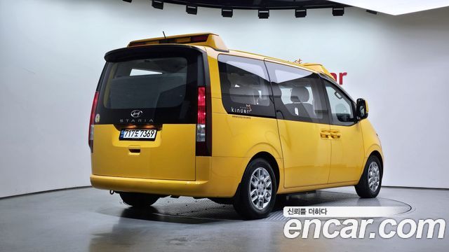 Hyundai Staria из Кореи Encar