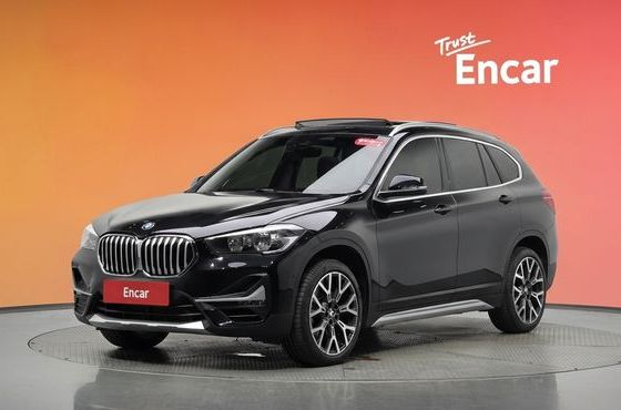 BMW X1 xDrive 20i xLine — пробег 56 486 км — фото 1 из 5