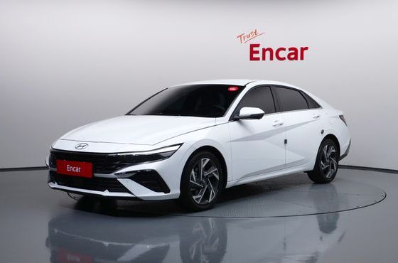 Hyundai AVANTE 1.6 Inspiration — пробег 7 156 км — фото 1 из 5
