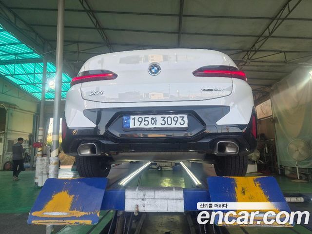 BMW X4 xDrive20i M Sport — пробег 36 394 км — фото 2 из 3