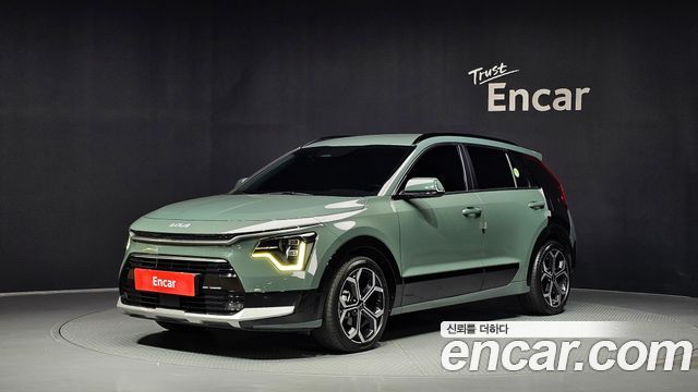 Kia Niro Signature — пробег 102 860 км — фото 1 из 5