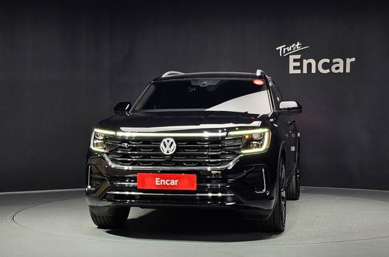 Volkswagen Atlas 2.0 TSI R-LINE 7-Seater — пробег 7 264 км — фото 3 из 5