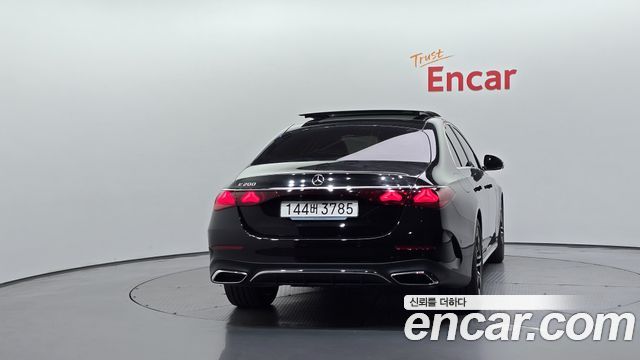 Mercedes-Benz E-Class E200 AMG Line — пробег 1 517 км — фото 4 из 5