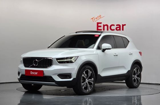 Volvo XC40 T4 R-Design — пробег 45 285 км — фото 1 из 5